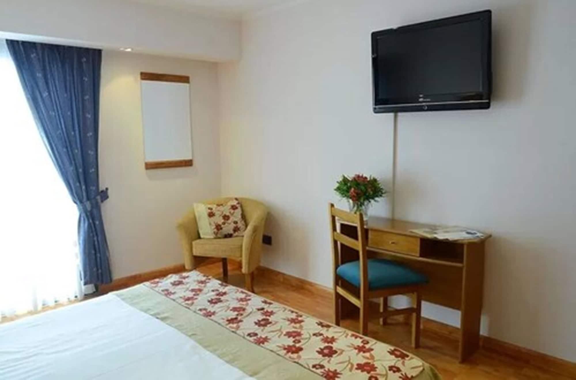 Niken Hotel Spa & Business Center Necochea Exteriör bild