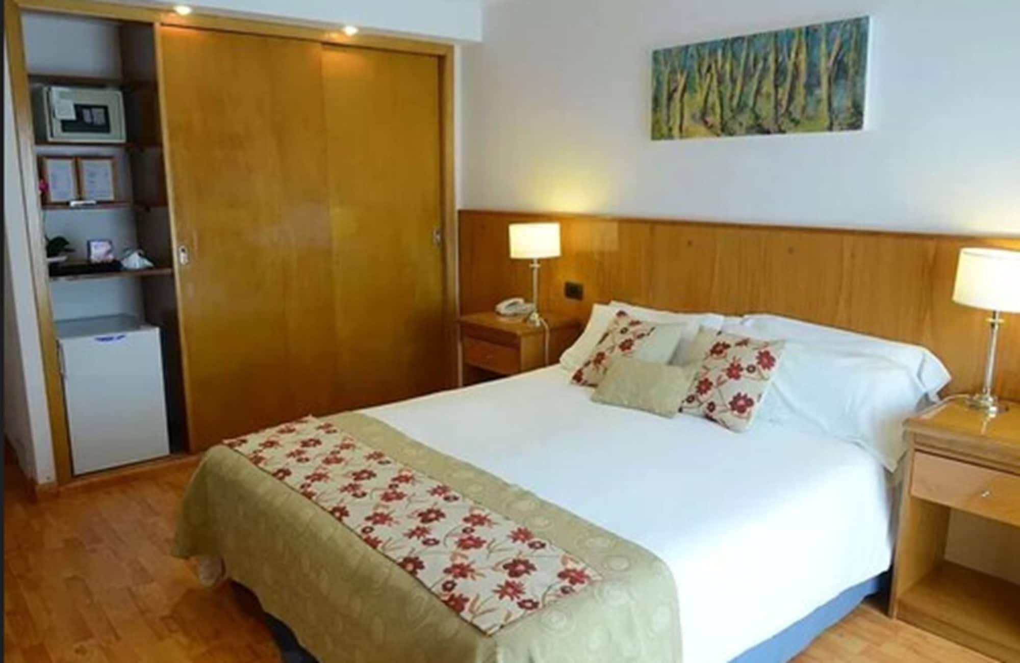Niken Hotel Spa & Business Center Necochea Exteriör bild