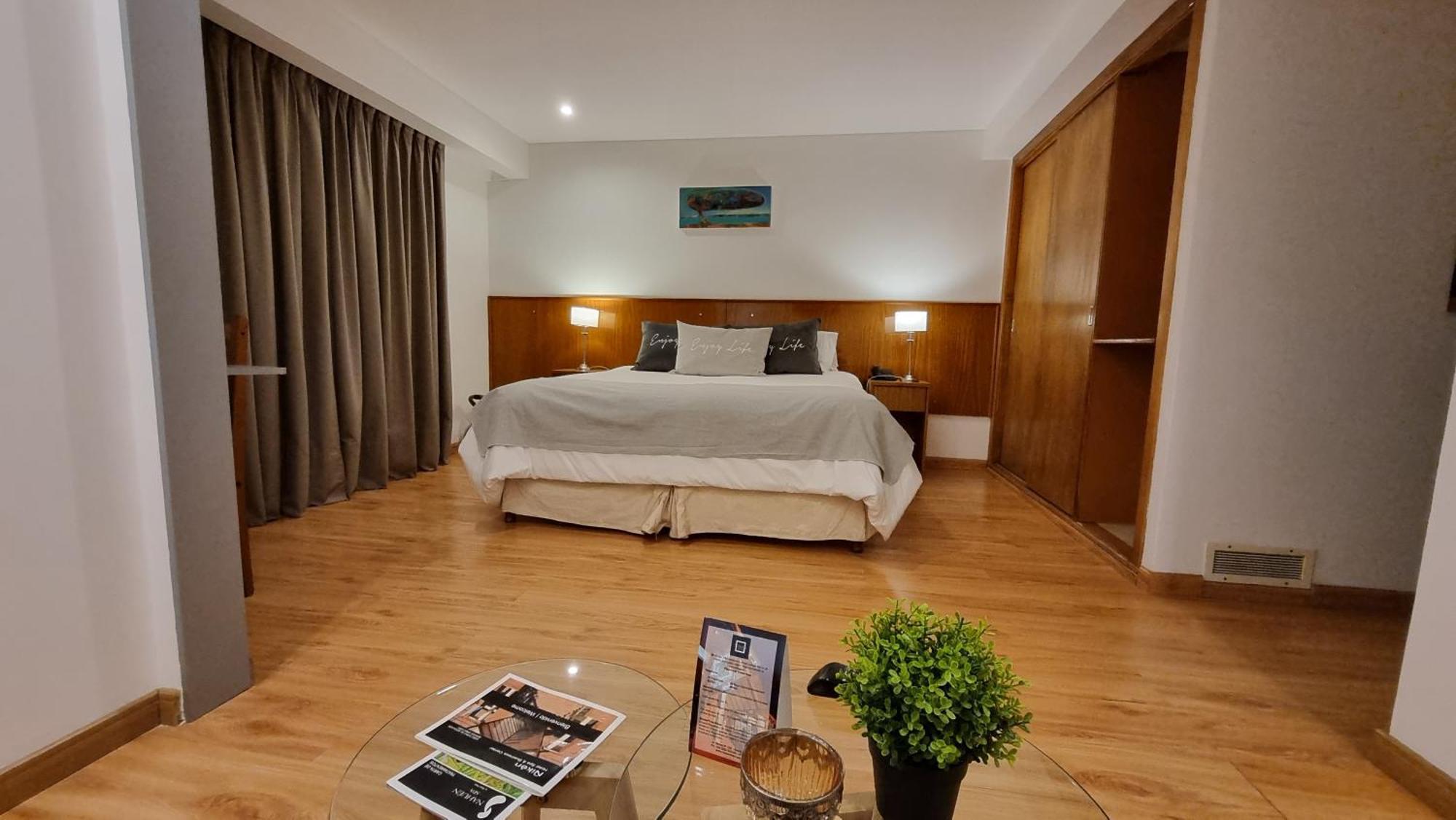 Niken Hotel Spa & Business Center Necochea Exteriör bild